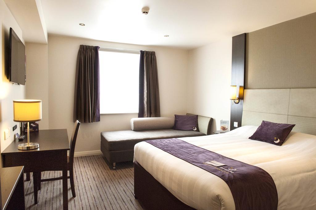 Premier Inn London City - Aldgate חדר תמונה